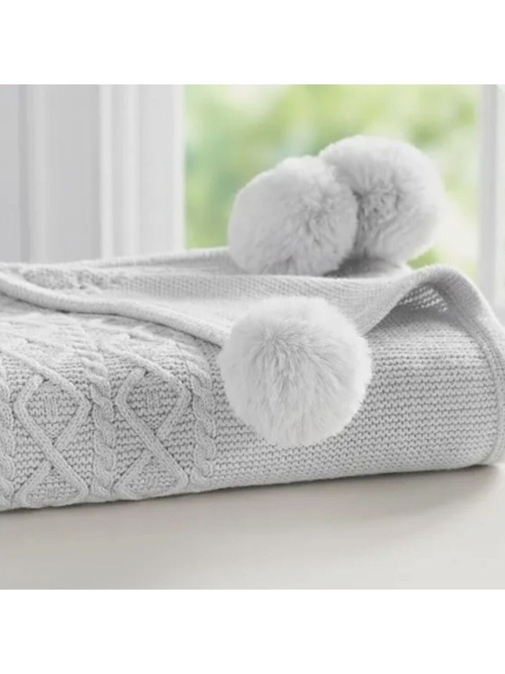 Monique Lhuillier x Pottery Barn Kids
Cable Knit Pom-Pom Baby Stroller
Blanket